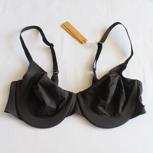 Skims Swim Full Coverage Bikini Top size 9